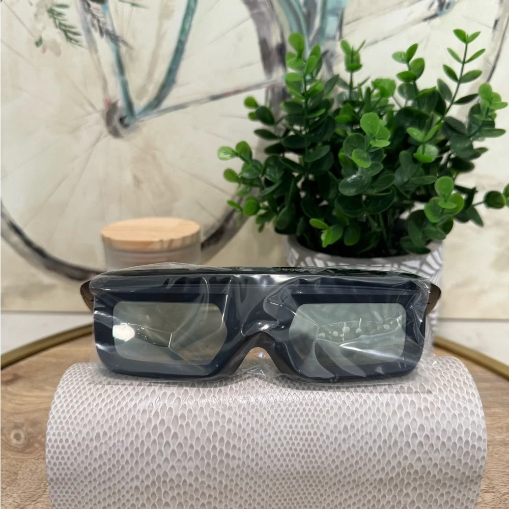 SHARP 3D glasses 🌸